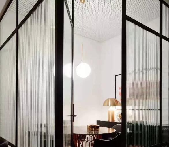 clear-patterned-glass