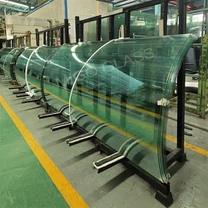 Böjt härdat laminerat glas