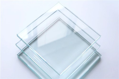 Lågt järnhärdat glas