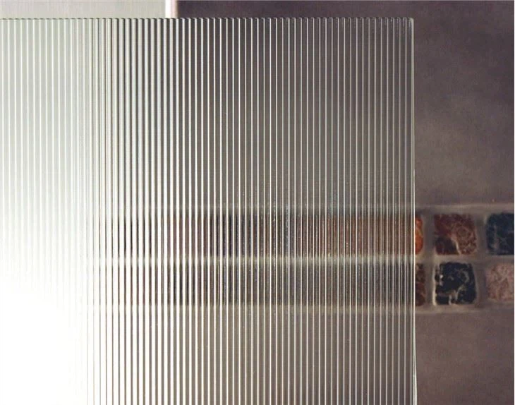 patterned-shower-door-glass